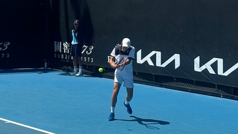 Анас Маздрашки се бори мъжки, но загуби от №2 в схемата в Мелбърн