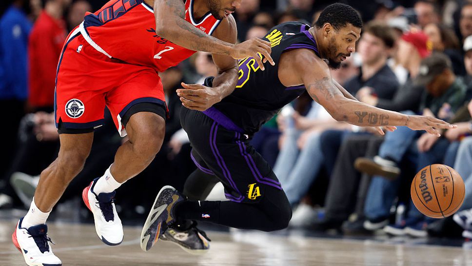 Клипърс записаха важна победа срещу Лейкърс със 112 104 в