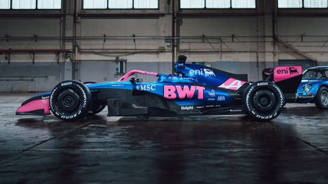 Пиер Гасли и Франко Колапинто вдигнаха покривалото на Алпин А526