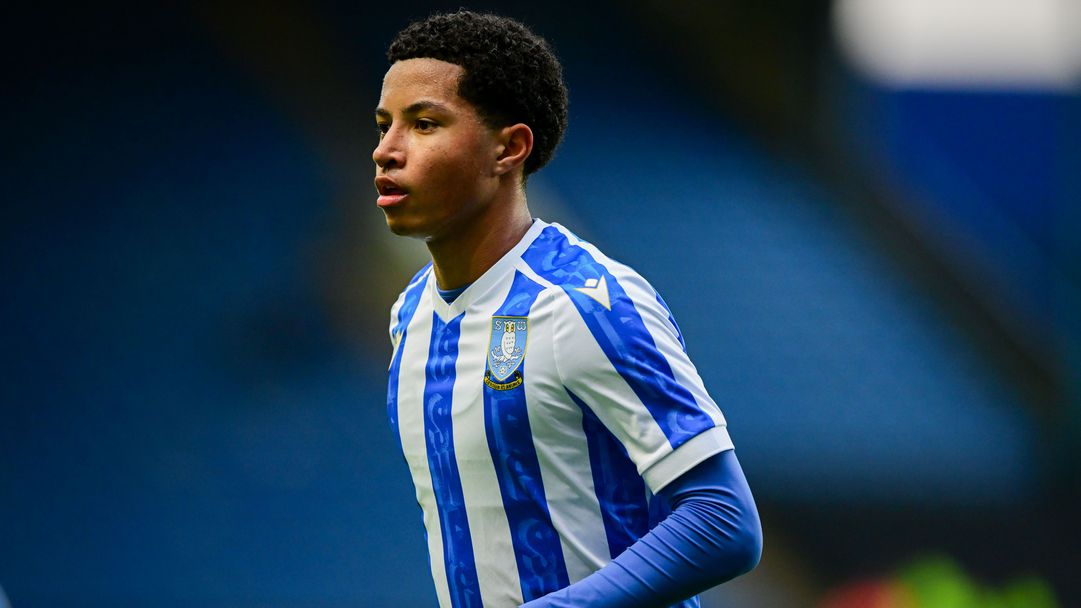 Ман Юнайтед с официална оферта за млад талант