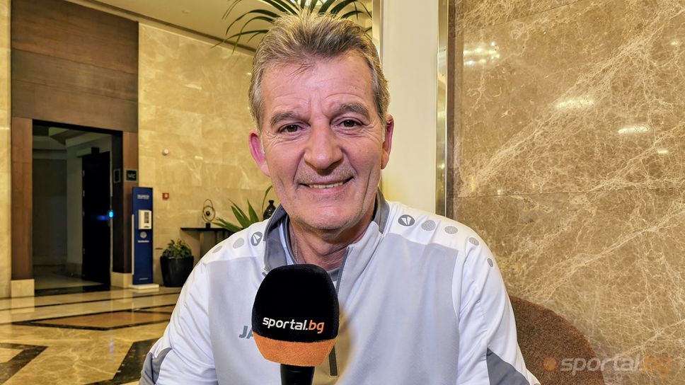 Костадинов: Боримиров сигурно се шегува, не разбирам каква е ползата от правилото за българите