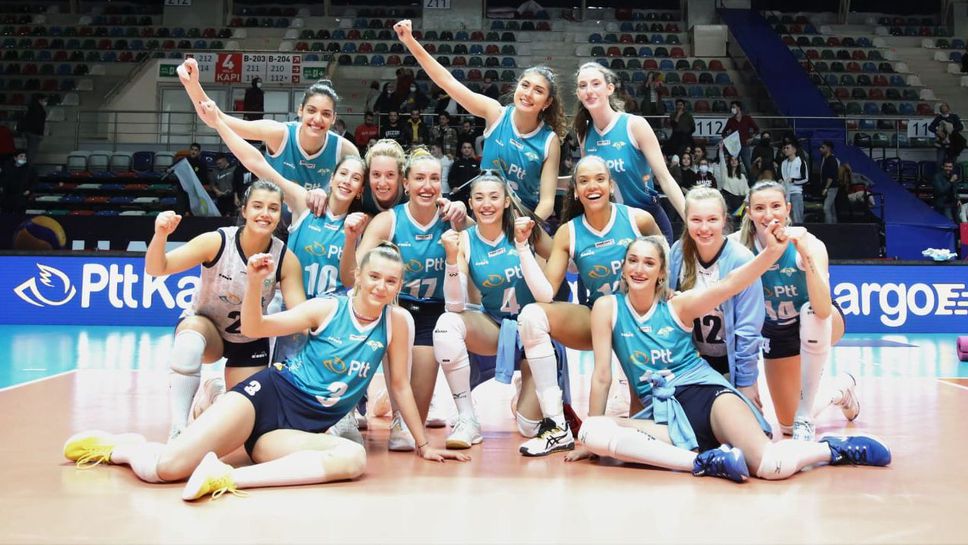 Емилия Димитрова заби 25 точки, ПТТ удари Галатасарай и записа 13-а победа в Турция 🏐