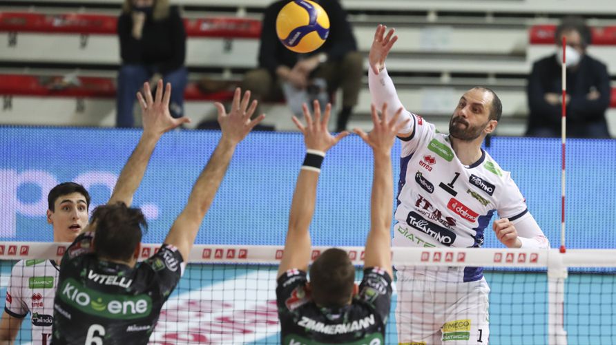 Матей Казийски със 17 точки, Тренто с 14-а победа в Италия