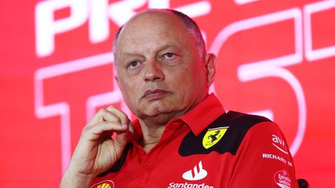  Ферари притегля основни инженери от Ред Бул 