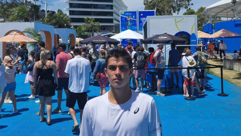 Адрияно Дженев се класира за четвъртфиналите на силния ITF турнир