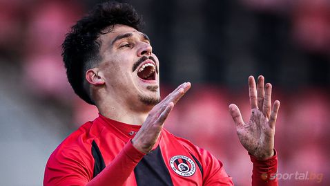  Левски няма да взема голмайстора на Локо (София) 