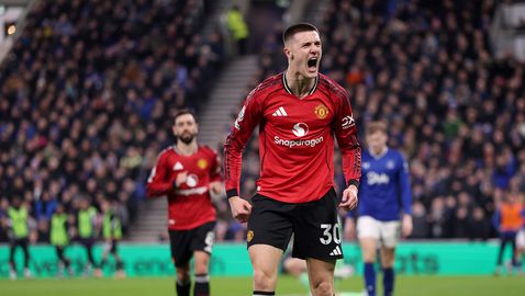 Манчестър Юн пречупи Евертън след ново отлично включване на Шешко