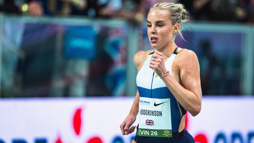 Кийли Ходжкинсън се цели в най-стария световен рекорд след историческо постижение на закрито