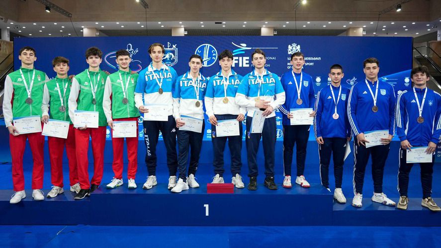 Сабльорите на България са втори отборно на Европейското за кадети в Грузия