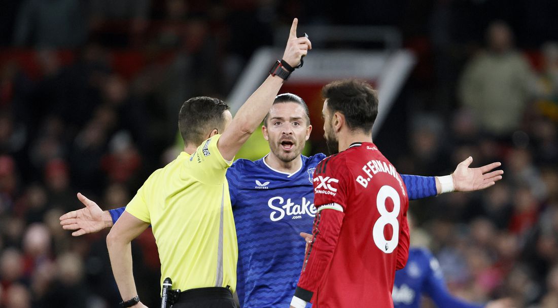 Евертън ще опита да забие прът в амбициите на Юнайтед