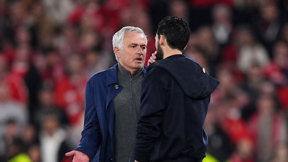 УЕФА наказа играча на Бенфика, но не и Валверде за удара без топка