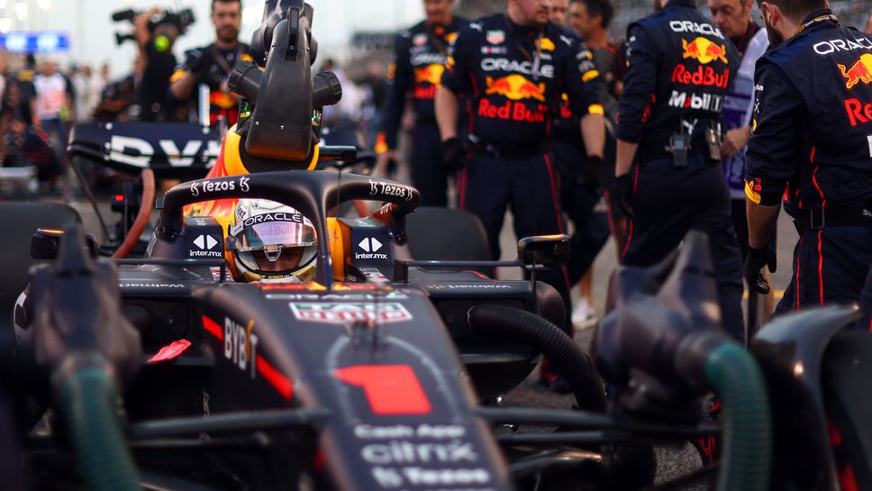 Верстапен обеща да се върне по-силен с отпадането в Бахрейн