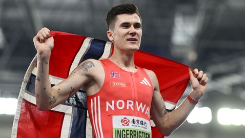  Изключителен Ингебригтсен се подреди до легендата Гебреселасие със златен международен дубъл на 1500/3000 м 