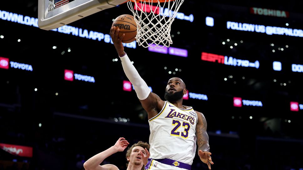 Лос Анджелис Лейкърс загуби у дома от Чикаго Булс при завръщането в игра на ЛеБрон