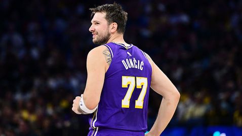 НБА зарадва Лейкърс с решение за Дончич