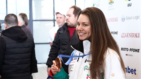 Лора Христова на родна земя: Радвам се, че спечелих медал на такъв голям форум