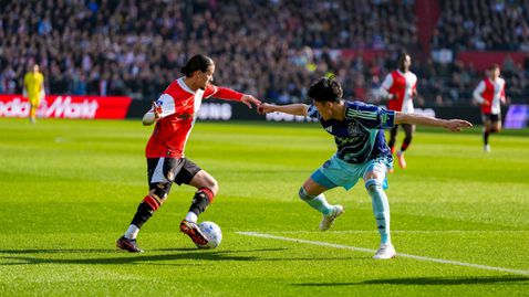 Фейенорд отново не можа да победи Аякс, изненадваща загуба за ПСВ