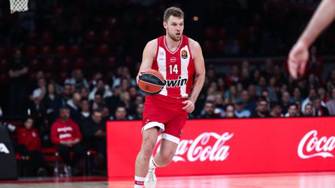 Тежко гостуване за Везенков и компания в Евролигата тази вечер