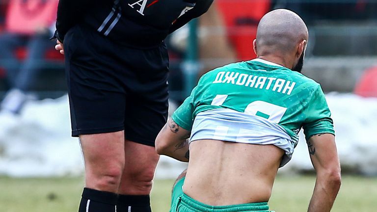Универсалният футболист на Джонатан Перейра се размина със сериозна травма
