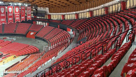  Залата на Олимпиакос пламна в алено часове преди началото на борбата с Реал Мадрид 