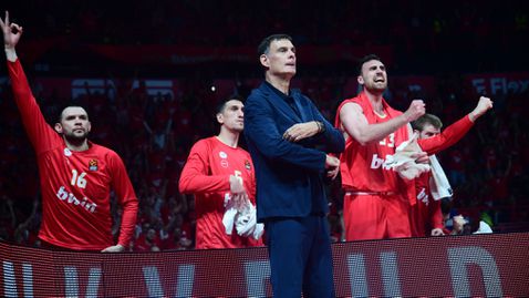  Треньорът на Олимпиакос за Везенков: Играч като него няма какво да потвърждава, бих му дал премията за MVP 