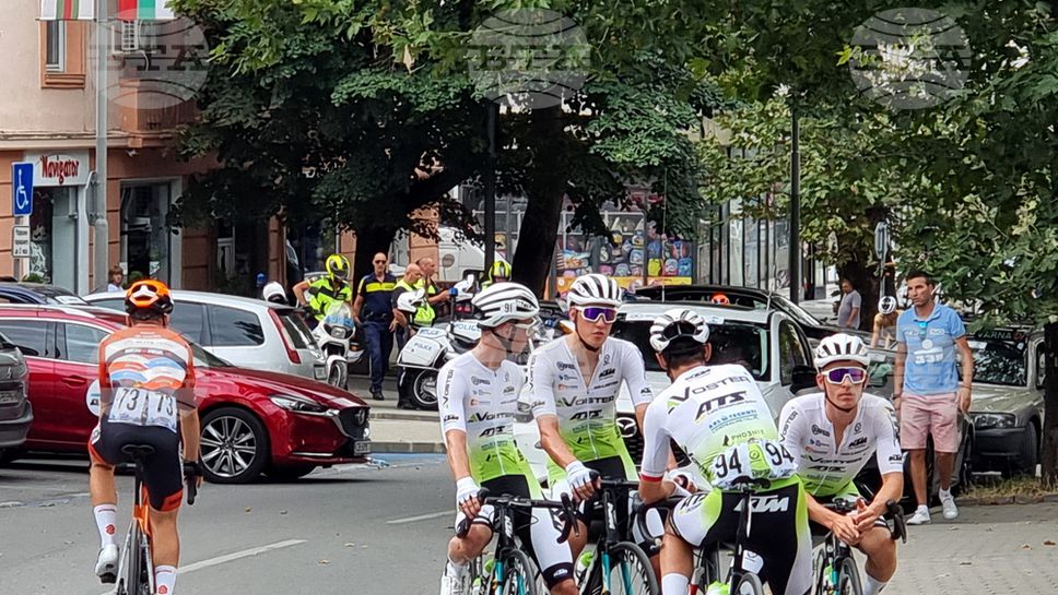 Над 130 колоездачи в битка за купа "Милко Димов и Илия Кръстев" в Сливен