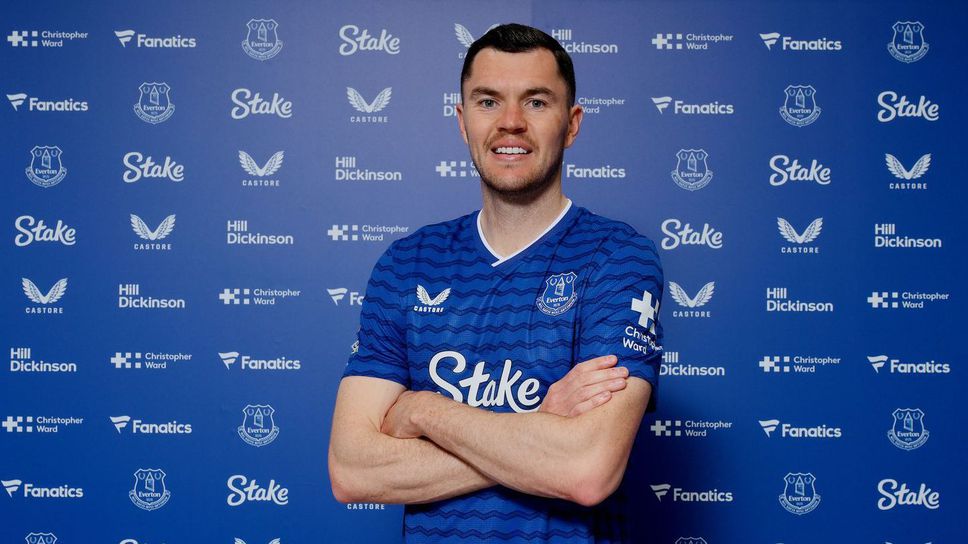 Майкъл Кийн удвължи договора си с Евертън