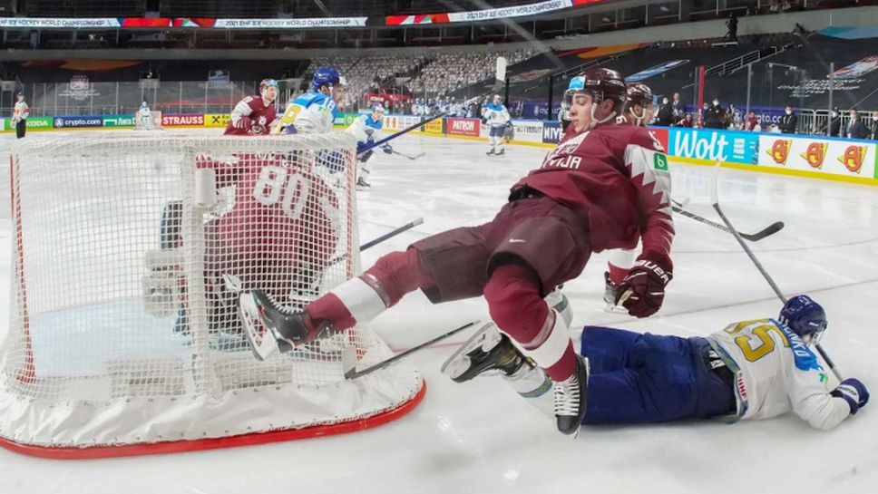 Казахстан победи домакина Латвия след дузпи на СП по хокей на лед в Рига