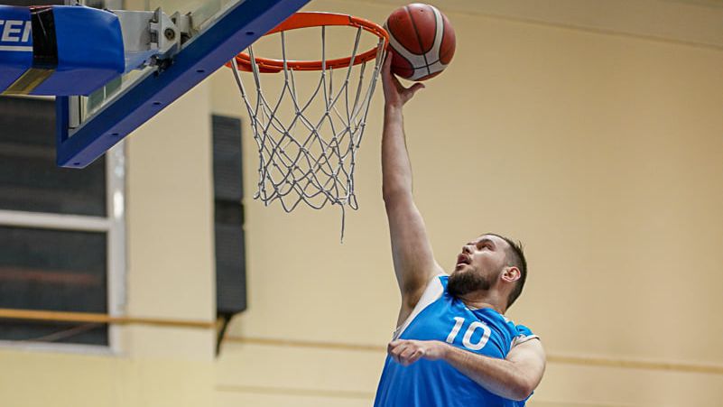 НСА продължава към полуфиналите на Запад