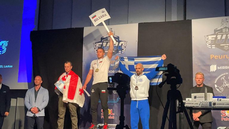 Златното момче на новоучредената Българската армрестлинг федерация БАФ Искрен Здравков