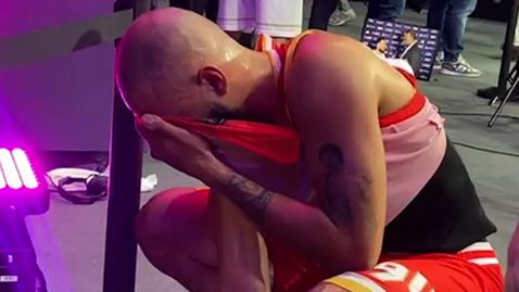  Фурние избухна в сълзи след края на мача с Монако (видео) 