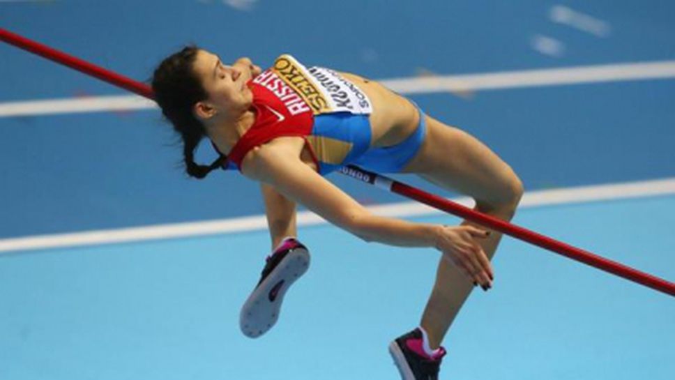 Кучина с дебют в Юджийн