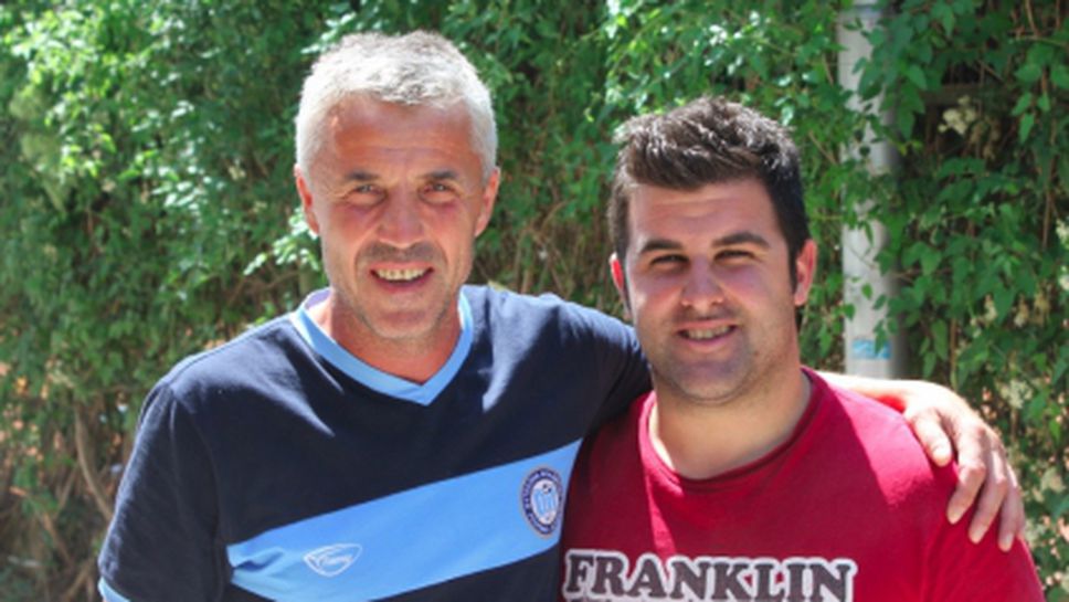 Треньор от Еспаньол прави детски футболен лагер в България