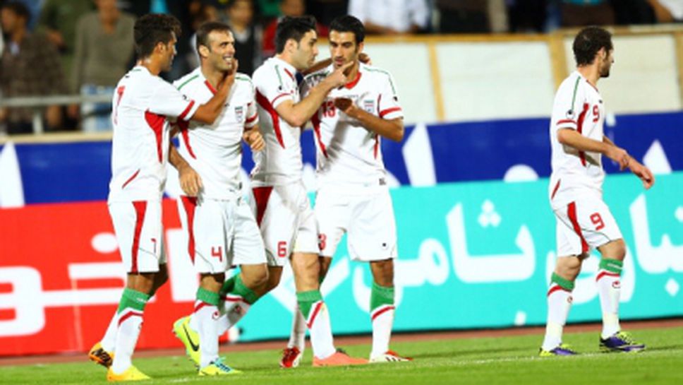 Иран с двама контузени в контрола (видео)