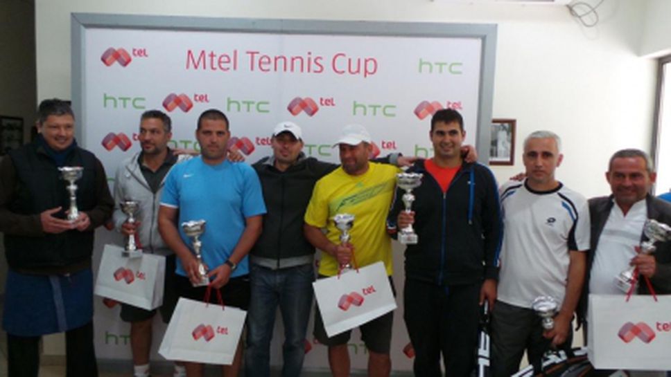 Илия Петров и Жоро Кушев са първите победители в "Мтел Тенис турнир" 2014