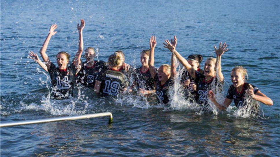 Германия празнува в Женевското езеро