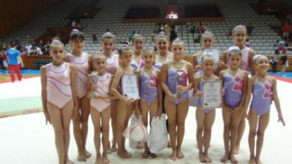 Българските момчета и момичета са втори на турнир по гимнастика в Турция