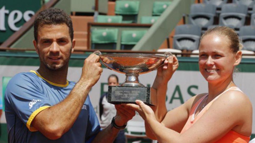 Рожер и Грьонефелд триумфираха при смесените двойки в Париж