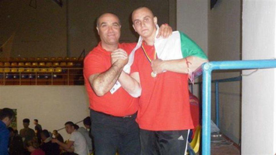 Митко Петров спечели Балканската армрестлин лига