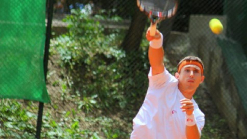 Дъжд отложи доиграването на двубоя на Кутровски в Нотингам