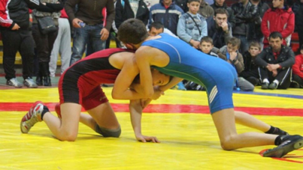 Класиците вече тренират на "Диана", свободняците се качват на Белмекен