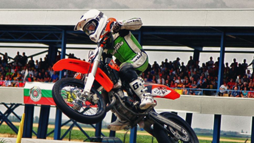 Трето място и най-добро време за уикенда за Караньотов