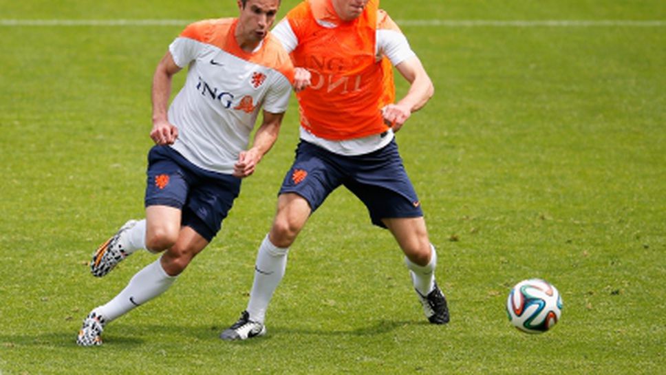 Ван Перси се контузи на плажа "Ипанема"