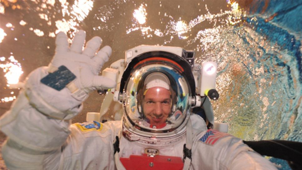 Гледат Мондиала и в космоса