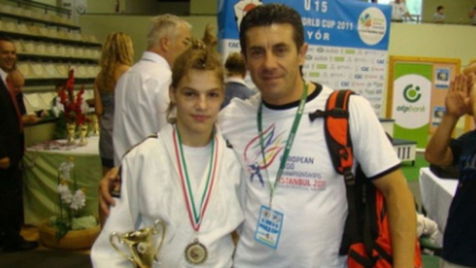 Джудистка от Сливен представя България на младежка олимпиада в Китай