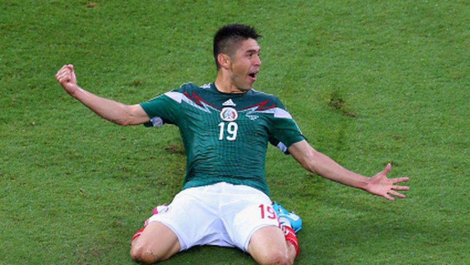 Нови съдийски гафове не спряха Мексико (видео)