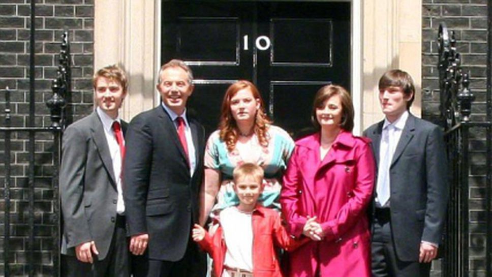 Синът на бившия премиер на Великобритания Тони Блеър стана футболен мениджър