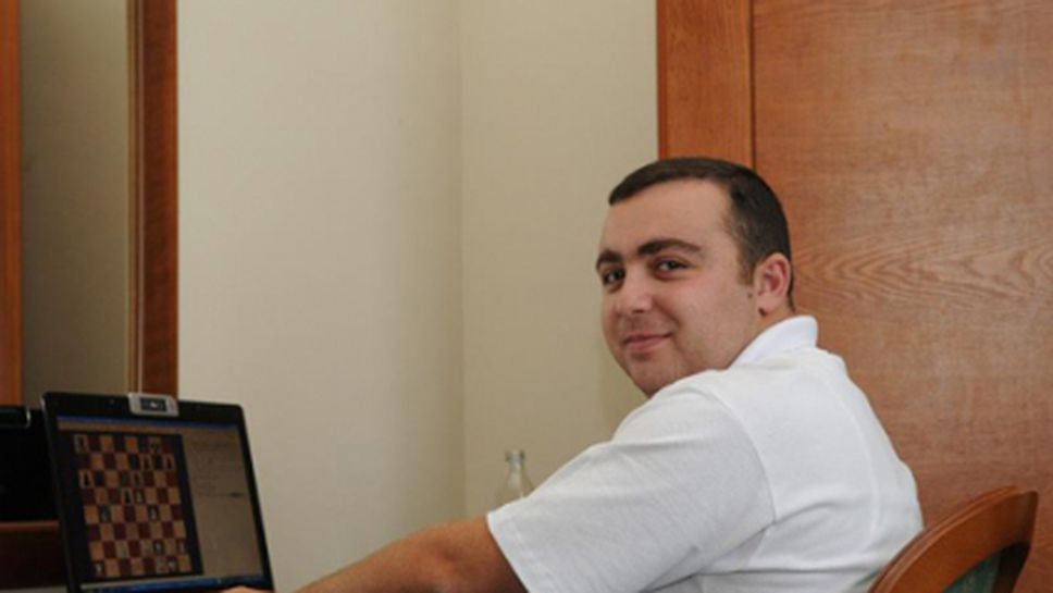 Петросян прекъсна победната си серия в Златни пясъци, но остава лидер