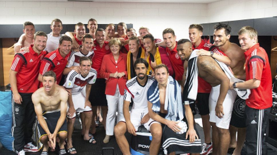 Ангела Меркел в съблекалнята на Бундестима