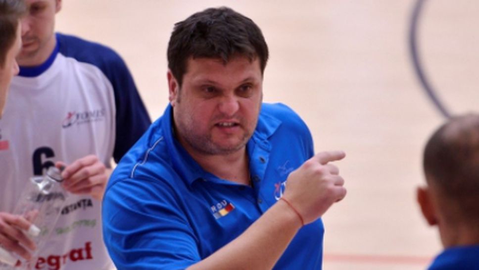 Мартин Стоев е най-близо до волейболистите